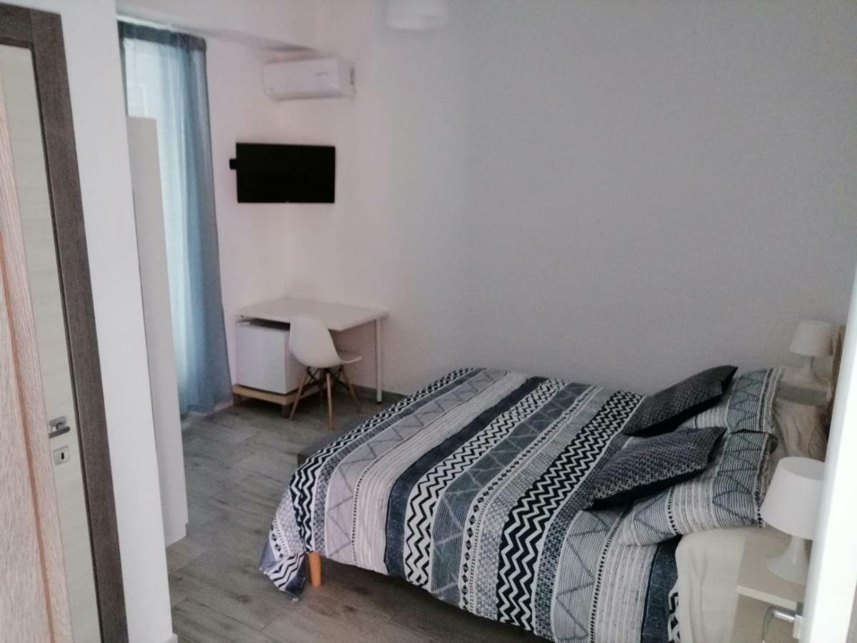 Up&B Rooms Catania 马斯卡卢恰 外观 照片